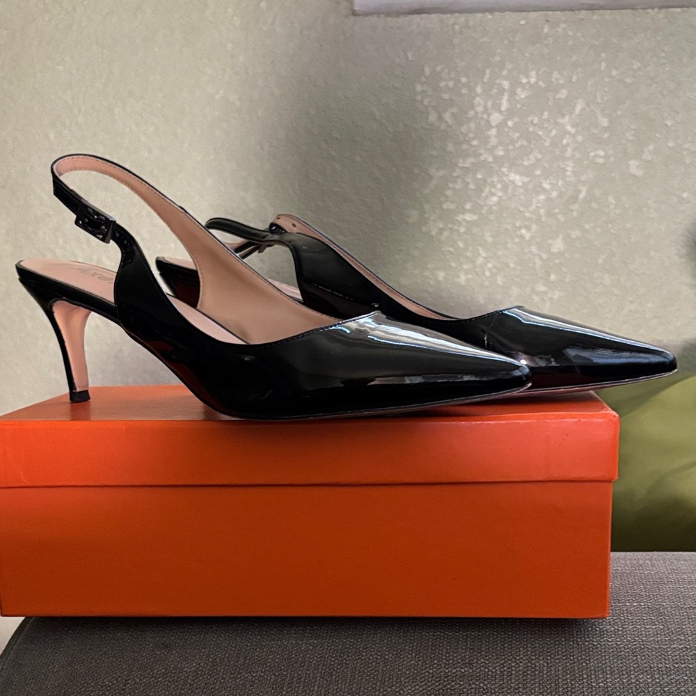 Chic Black Patent Slingback Heels